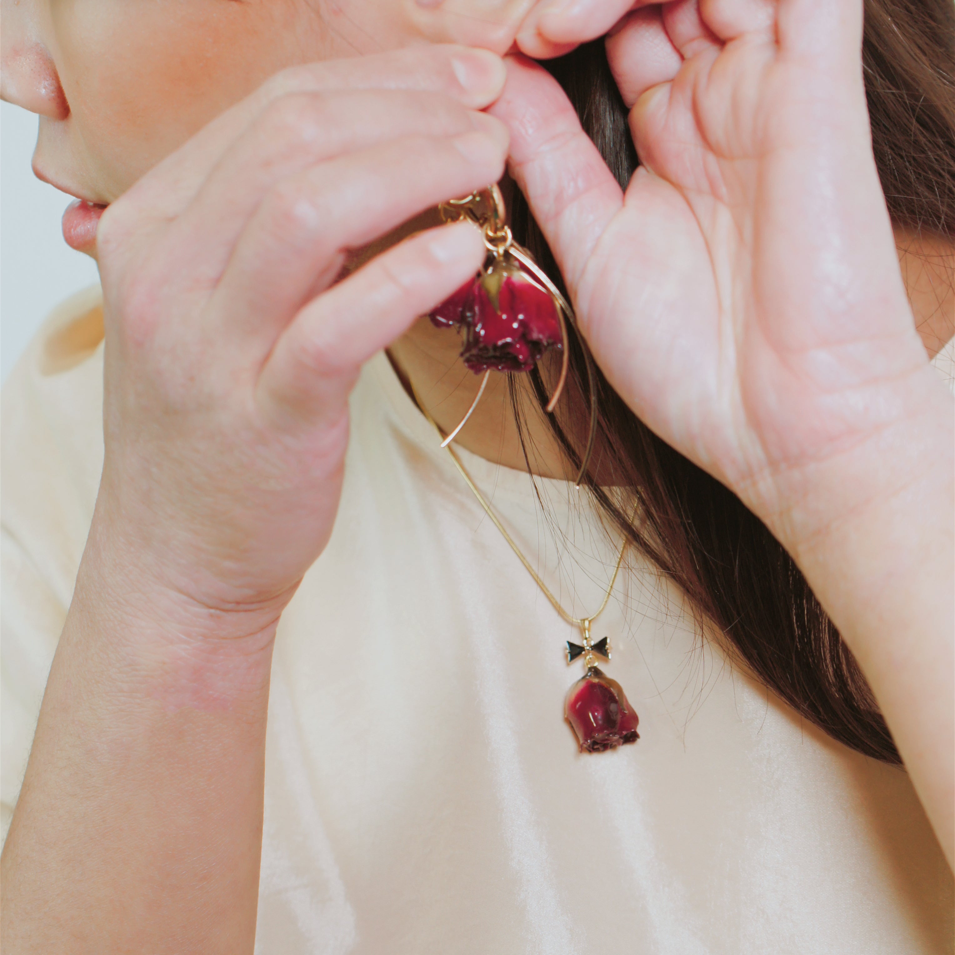 *REAL FLOWER* Grande Amore Triple Rosebud Drop Earrings with Golden Twigs