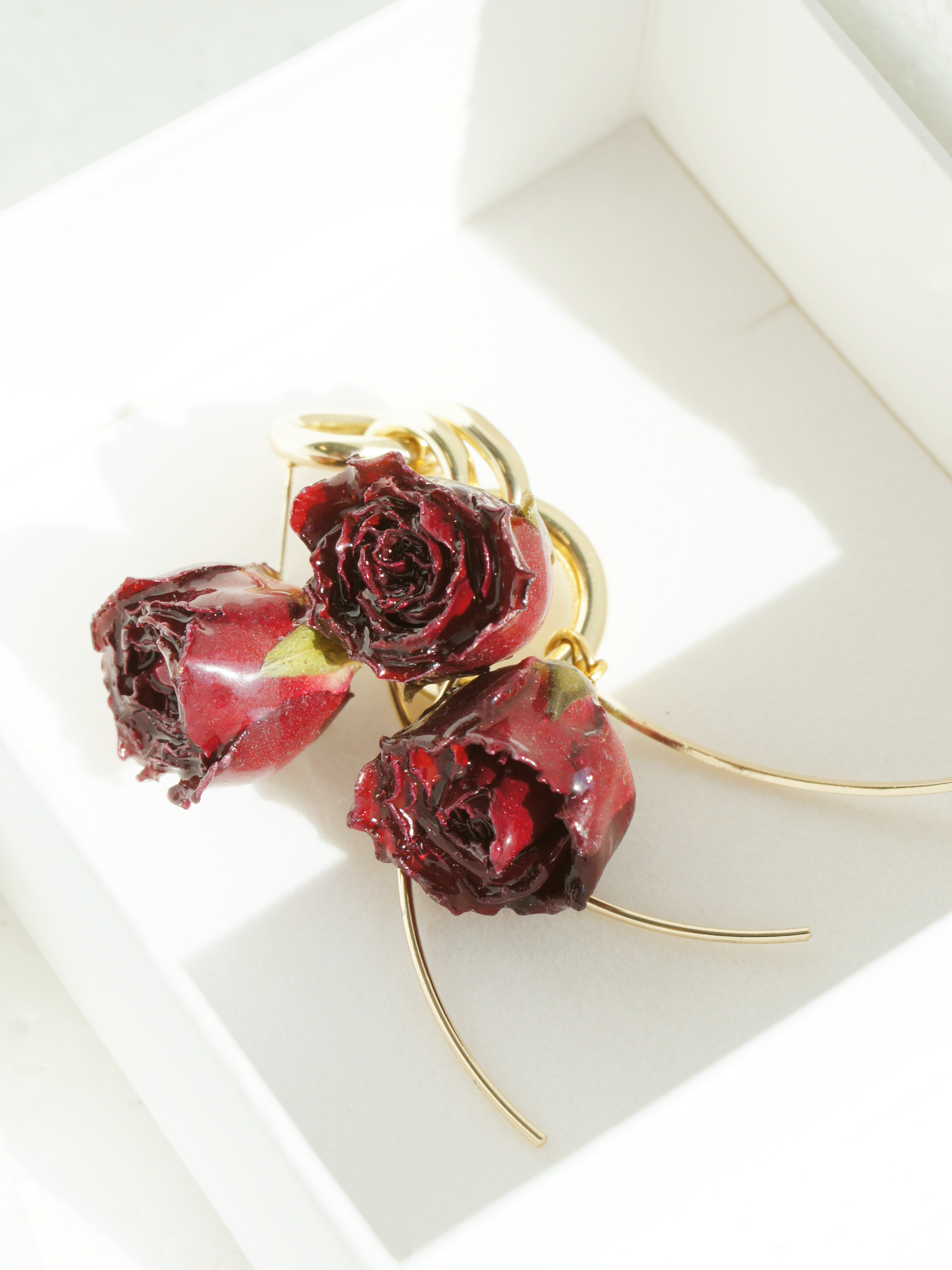 *REAL FLOWER* Grande Amore Triple Rosebud Drop Earrings with Golden Twigs